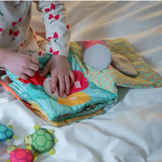 Livres d'éveil et d'activité en tissus enfants entre 0 et 5 ans – MY KIDDY  SHOP